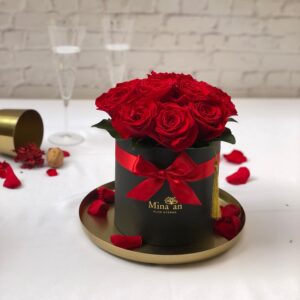 NATURAL LOVE-Bouquet  con 12 rosas preservadas ROJAS